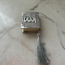 Lade das Bild in den Galerie-Viewer, 5x Mini Koran mit goldfarbigen Plexiglas &quot;Allah&quot; | Andenken | Beschneidung | Verlobungsgeschenk 5 × 5,5 cm
